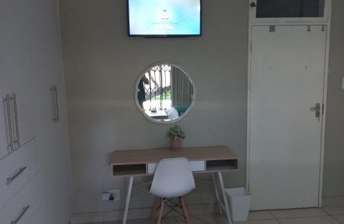 Kimberley House | Cronin Luxury accommodation Room 4