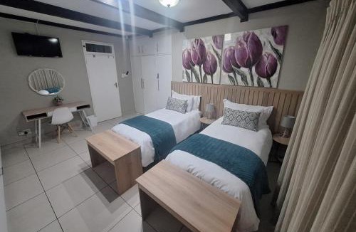 Kimberley House | Cronin Luxury accommodation Room 4