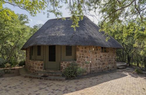 Vaalwater Apartment | Cross Pollination Chalets & Wellness Products
