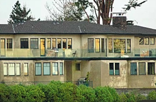 Strawberry House | Crown Jewel of Marin - Make your stay extraordinary