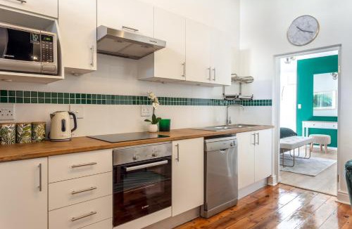 Kalk Bay Apartment | Dalebrook Place Kalk Bay near Tidal Pool