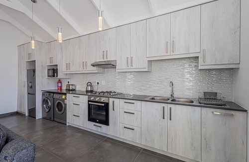 Calypso Beach House | Dalton's, Langebaan 10-sleeper
