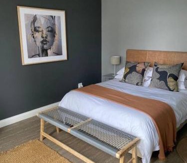 Parys House | Dam'n Devine