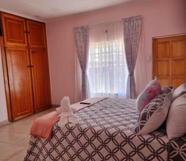 Greater Johannesburg Metropolitan Area House | Danrit Guesthouse - Uncapped wifi