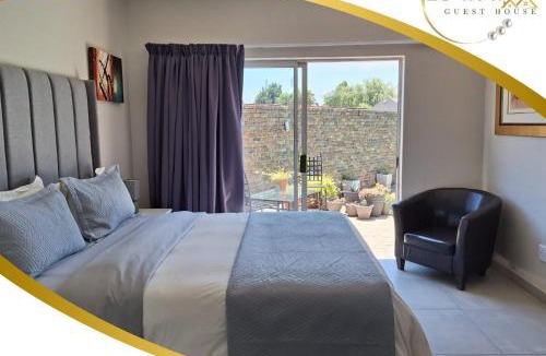 Trichardt Hotel | Dara on Schabort street