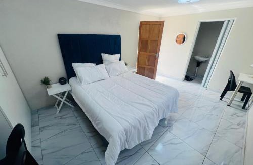 Emfuleni House | Daremp Guest living