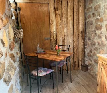 Napier House | Das Steinhaus