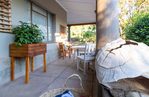 Oudtshoorn House | De Akker Guest House - luxurious king