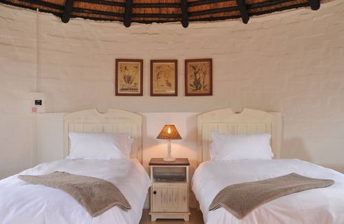 Overberg Hotel | De Hoop Campsite Rondawels