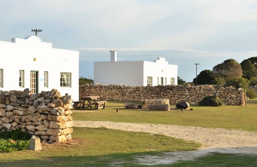 Bredasdorp Cottage | De Hoop Equipped Cottages