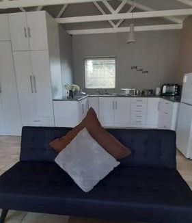 Clarens Apartment | de Klerens Gems : Emerald Self Catering Unit