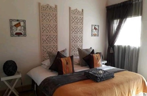 Clarens Apartment | de Klerens Gems Topaz Self Catering Studio
