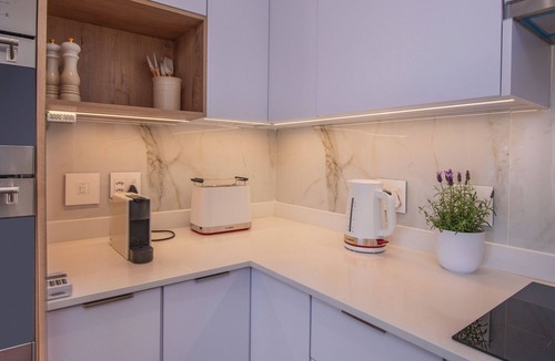 Stellenbosch Central Apartment | De Waal Grandeur Apartment - Stellenbosch CBD Luxury Stay
