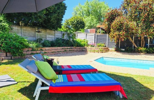 Kenridge Apartment | Dee-Ones at Napier , Self Catering with pool , 2 min from Durbanville Winelands