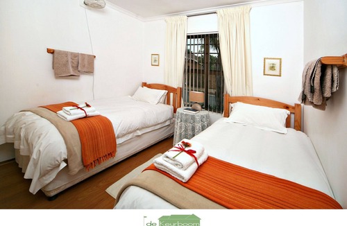 Trawal House | DeKeurboom Guesthouses. (Helen's Cottage)