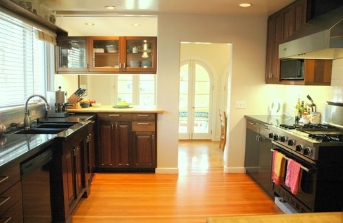 Allied Arts House | Delightful Furnished 2,600sf Home Near Stanford