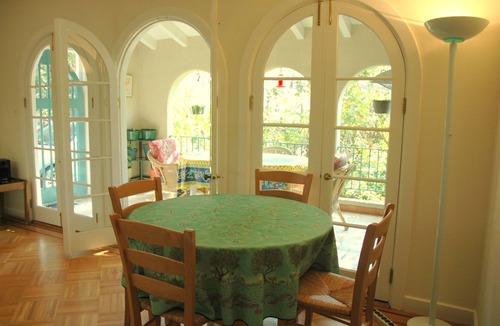 Allied Arts House | Delightful Furnished 2,600sf Home Near Stanford