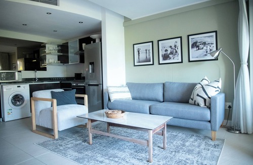 Cape Town City Centre Apartment | Deluxe Apartment in De Waterkant. WiFi included