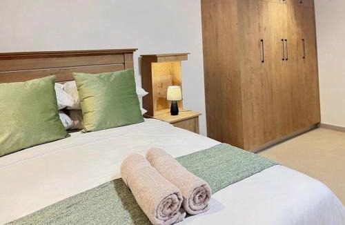 Beacon Bay Apartment | Deluxe Dwelling 1