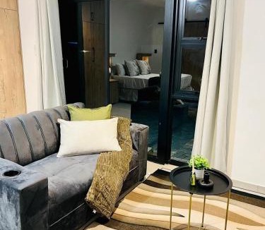 Beacon Bay Apartment | Deluxe Dwelling 1