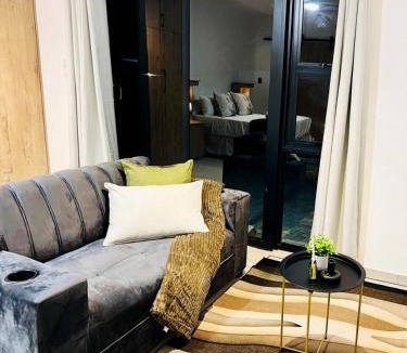 Beacon Bay Apartment | Deluxe Dwelling 2