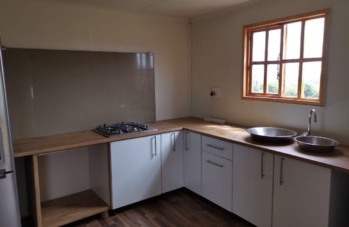 Maanhaarand Ski Chalet | Deluxe Fish Farm Magailiesburg