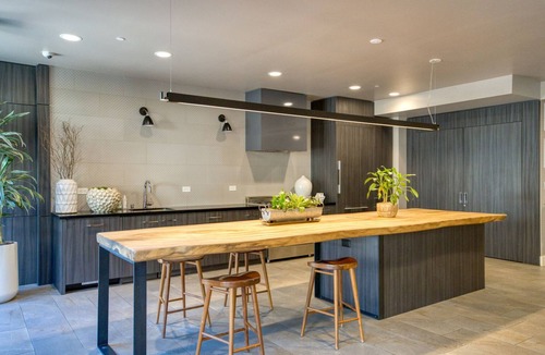 Hillsdale Apartment | Deluxe San Mateo 1BR w/Pool, Gym & W/D, nr Caltrain, by Blueground