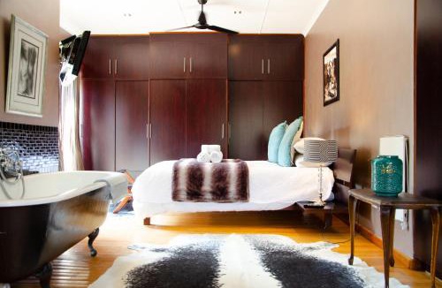 Ubuntu House | Desert Dew Guest House