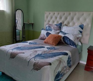 King William's Town Apartment | Diamonds on 2 Patricia Place