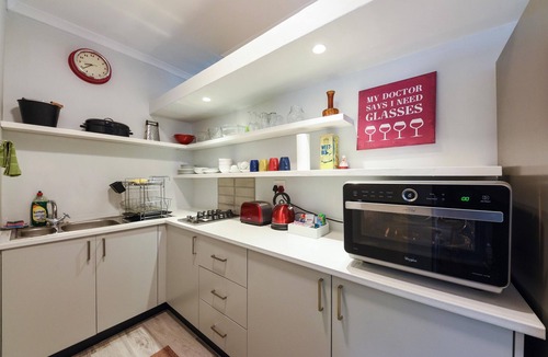 Gordons Bay Central Apartment | Die Brandhuis, Gordons Bay