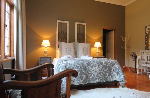 Beaufort West House | Die Herehuis Guesthouse