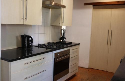 Montagu House | Die Nagmaalhuisie