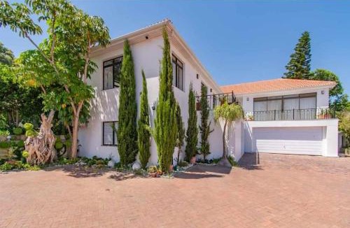 Trawal House | Die Regte Rede