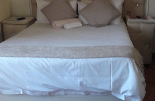 Moses Kotane Bed & Breakfast | Diphororo Guest House