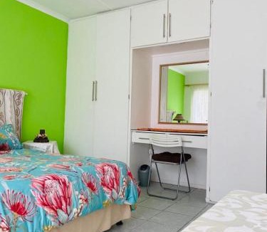 Palm Beach Apartment | Direct Access to the Beach