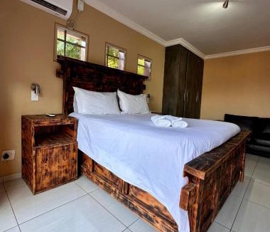 Moses Kotane House | Dithabeng View Guest House
