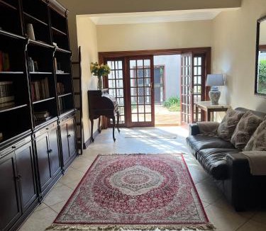 Durban Central Business District Villa | Dlodlongwana properties