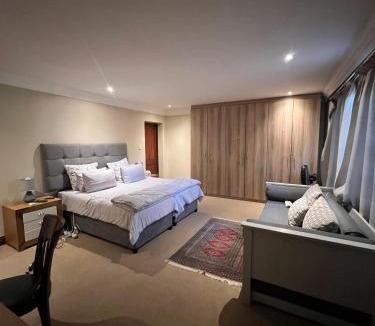 Durban Central Business District Villa | Dlodlongwana properties