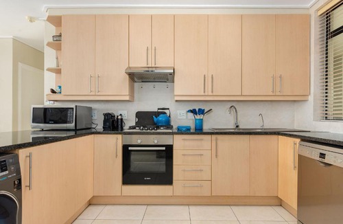 Cape Town City Centre Apartment | Dockside Views