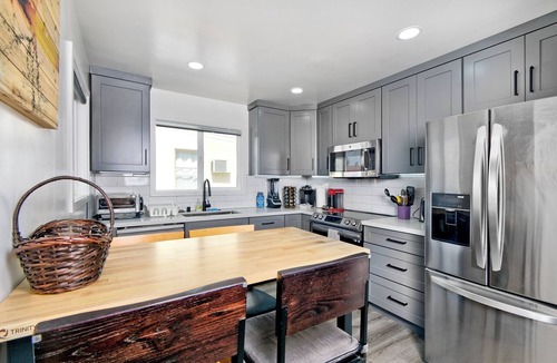 San Jose House | Doctor-hosted 2BR EVcharge, gigabit net, concierge