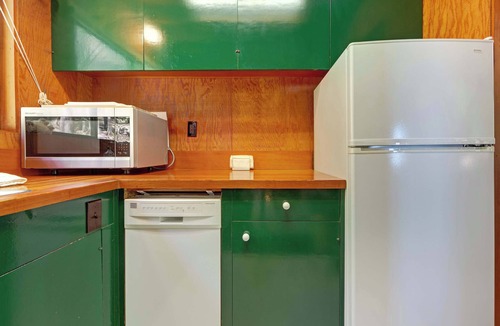 Sea Ranch Cabin | Dog-Friendly Cabin with Ocean View, Private Hot Tub & BBQ near the Lodge