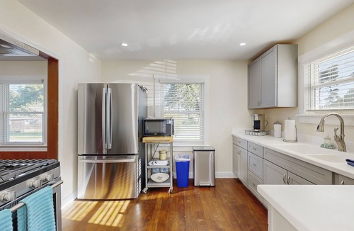 Fort Bragg House | Dog Friendly Cottage Near the Coast & Town w/Large Pvt. Yard, Hot Tub & Grill