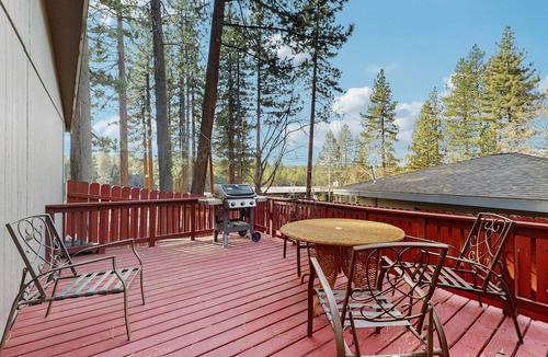 Rancho Bijou House | Dog-Friendly Getaway | Deck, Sauna, Grill, Foosball, Parks & Trails