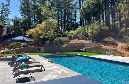 Freestone House | Dog-Friendly Sebastopol Retreat with Private Pool, Spa & Game Room