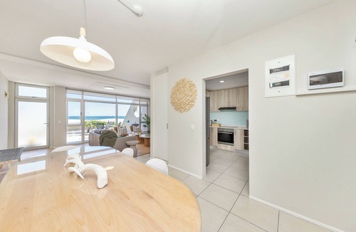 Cape Town Apartment | Dolphin Beach CG12, Blouberg by HMH