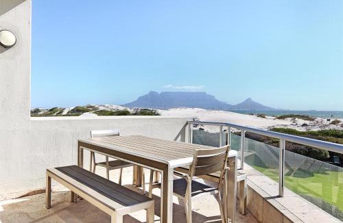 Bloubergstrand Apartment | Dolphin Beach E5 by Host Agents