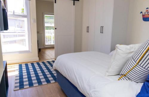 Herolds Bay Apartment | Dolphin Dream