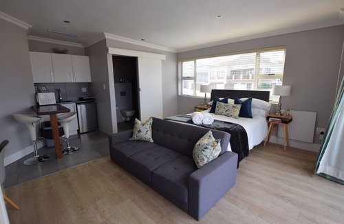 Vermont Apartment | Dolphin House Apartments