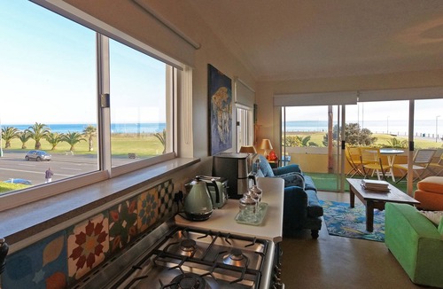 Mouille Point House | Dolphin Inn Guest House