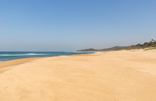 Zinkwazi Beach House | Dolphin View